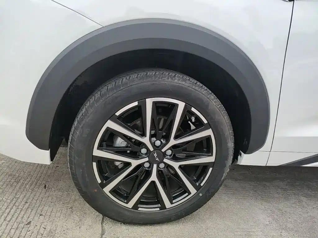 Sihao X8 PLUS 2023 1.5TGDI DCT Smart Home Edition 5-seater — миниатюра 23