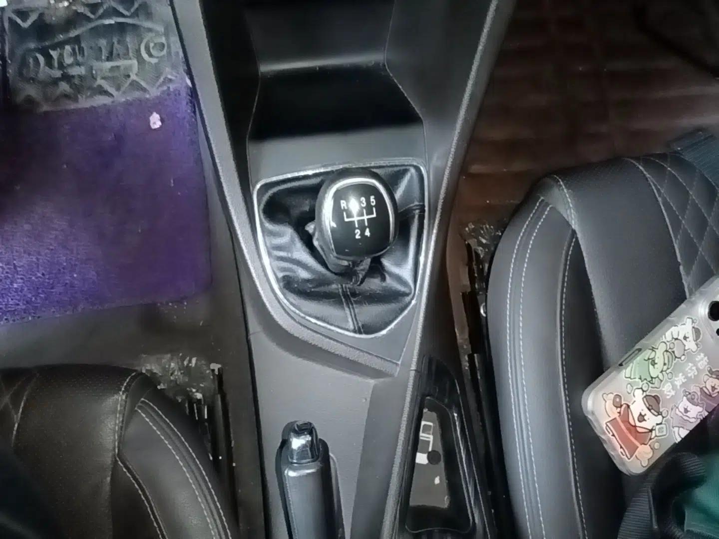 Baojun 630 2016 1.5L manual Comfort trim level — миниатюра 16