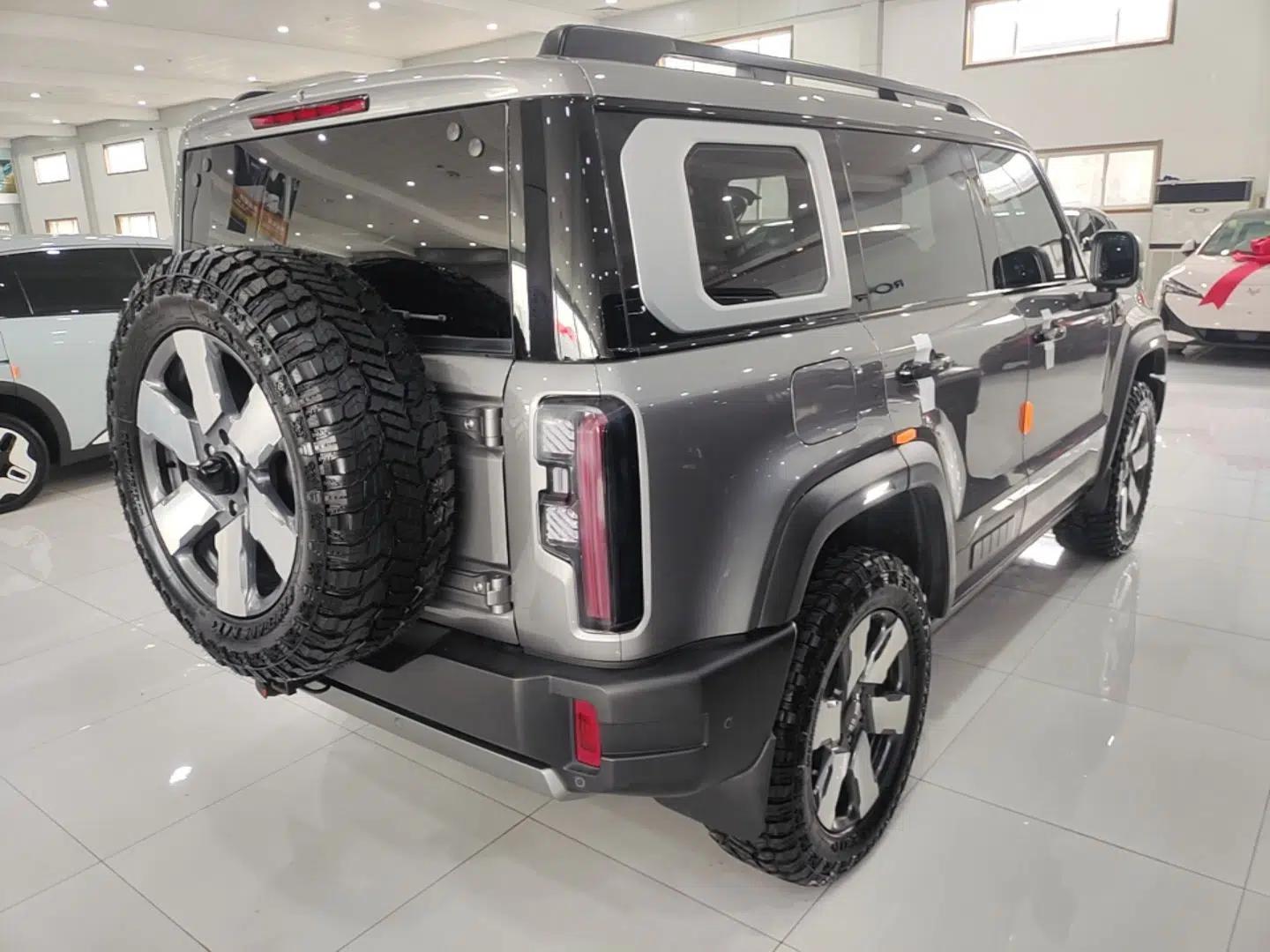 BAIC Off-Road BJ40 Electric Drive 2025 Advanced Edition — миниатюра 6