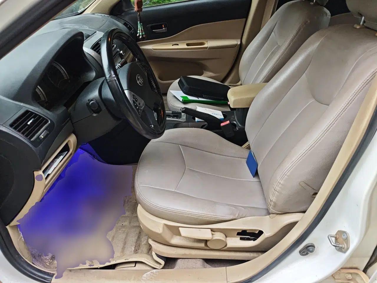 Bestune B50 2012 1.6L automatic with sunroof — миниатюра 15