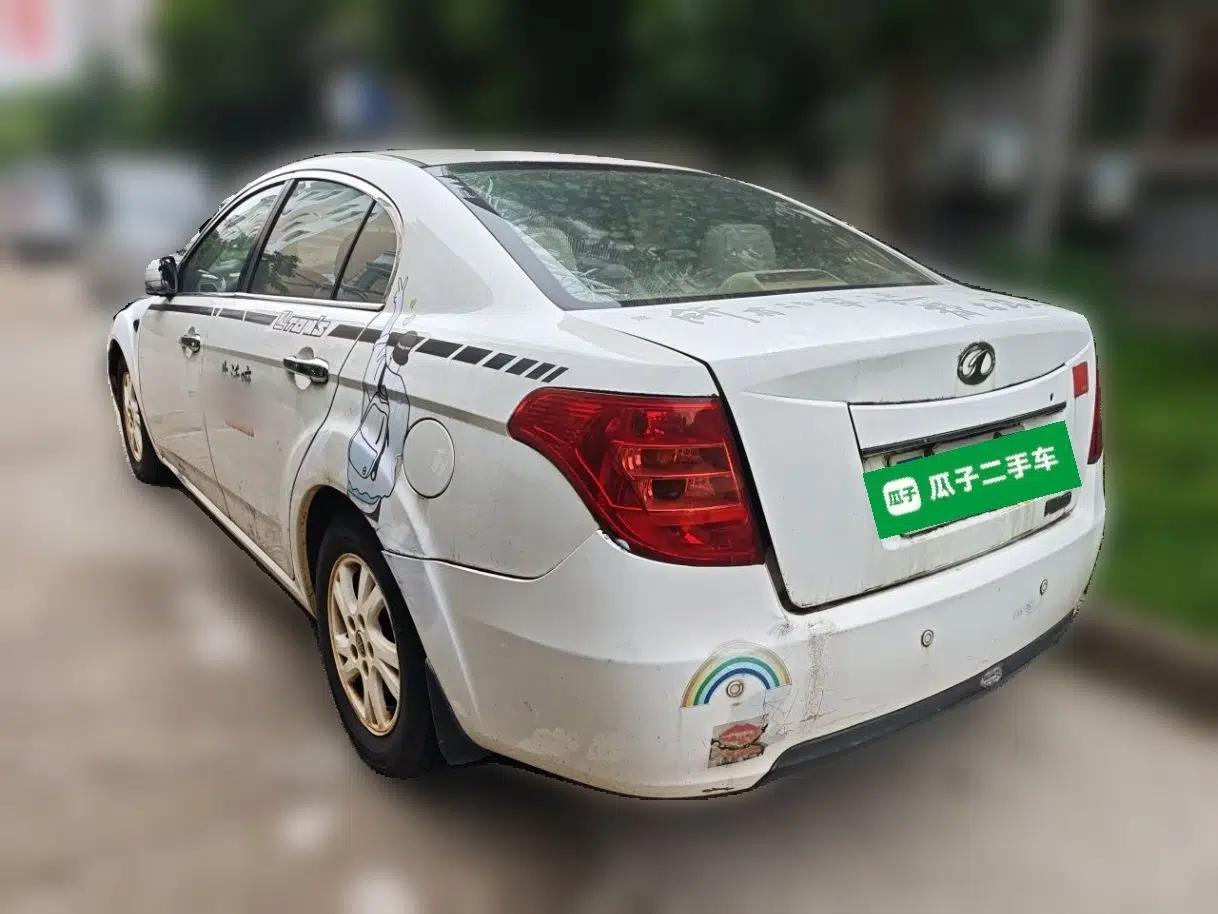 Bestune B50 2012 1.6L automatic with sunroof — миниатюра 4