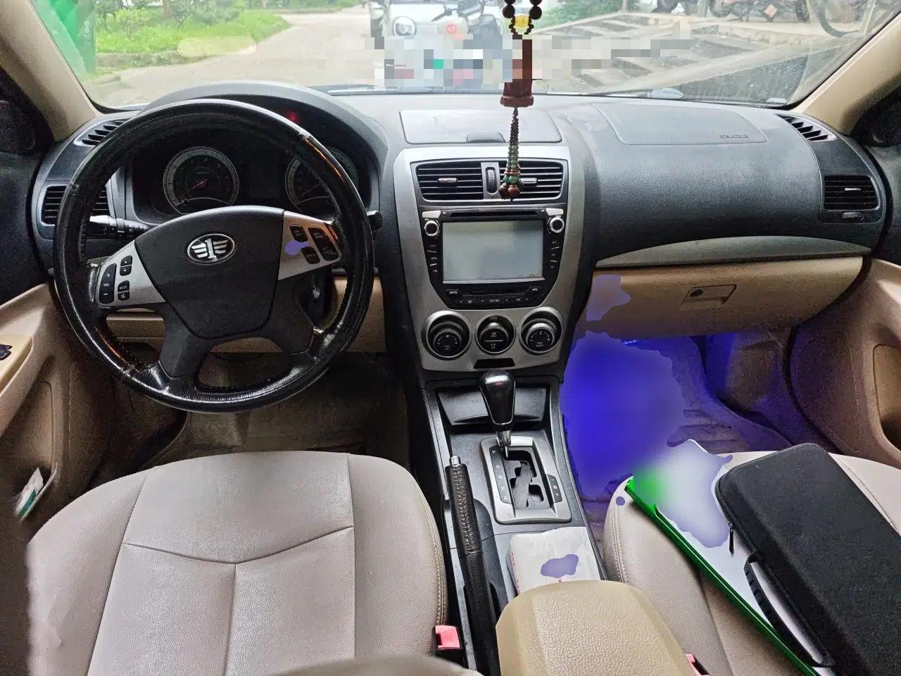 Bestune B50 2012 1.6L automatic with sunroof — миниатюра 9