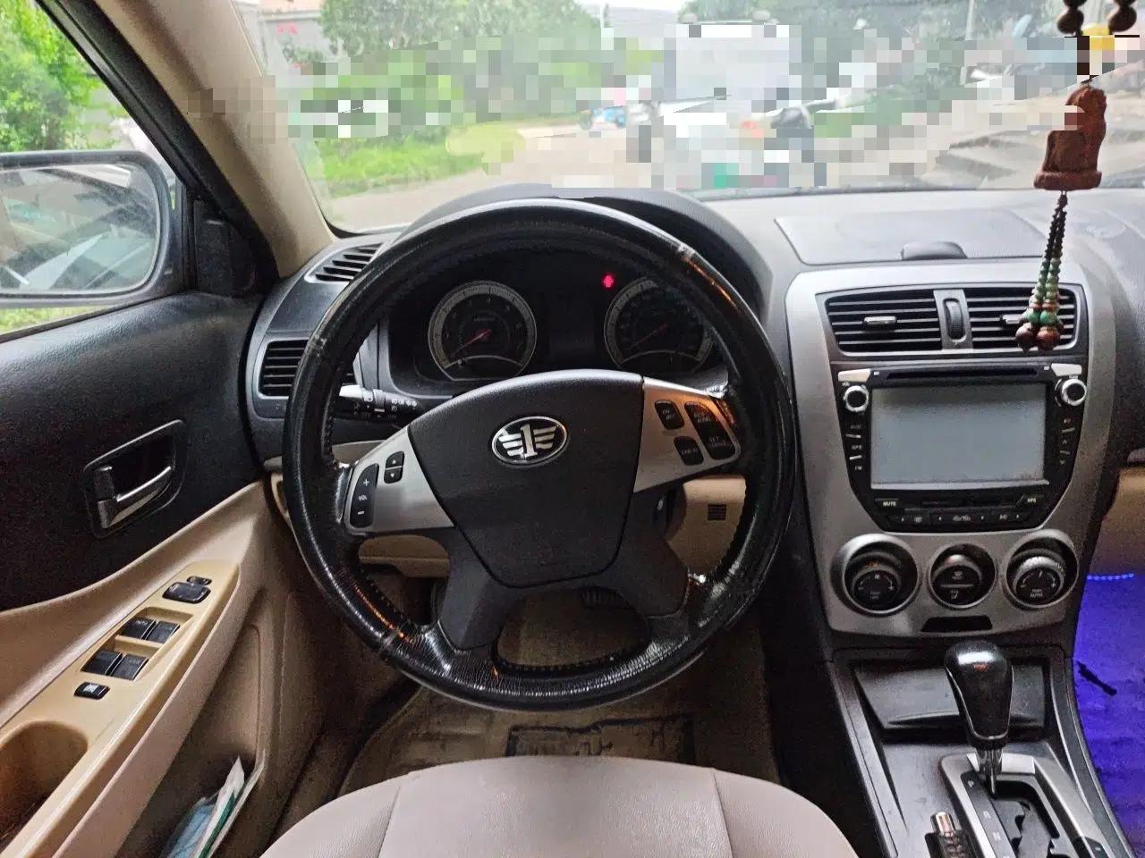 Bestune B50 2012 1.6L automatic with sunroof — миниатюра 10