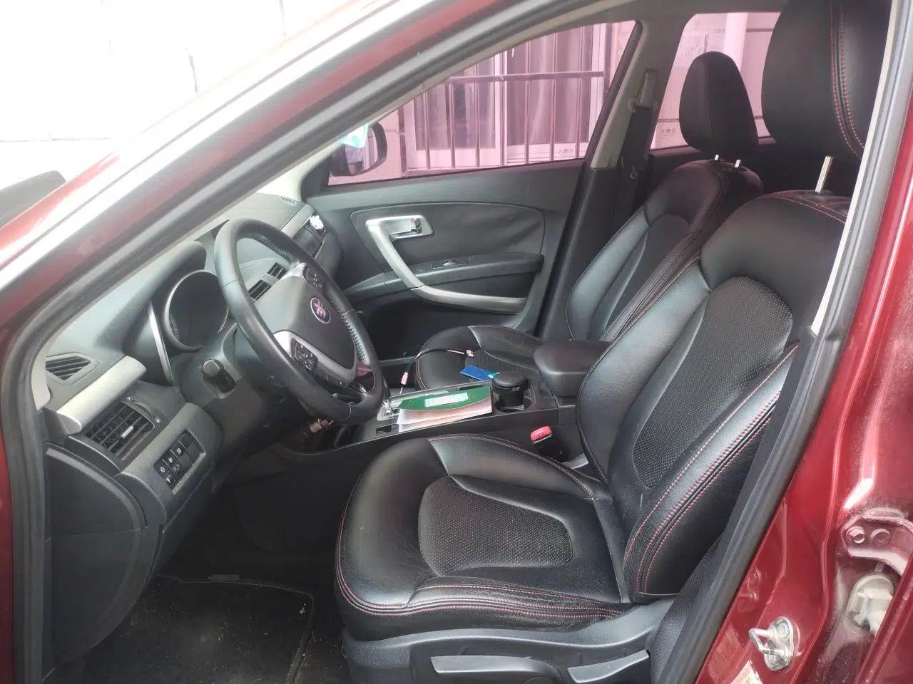 Bestune X80 2015 2.0L automatic comfort version — миниатюра 16
