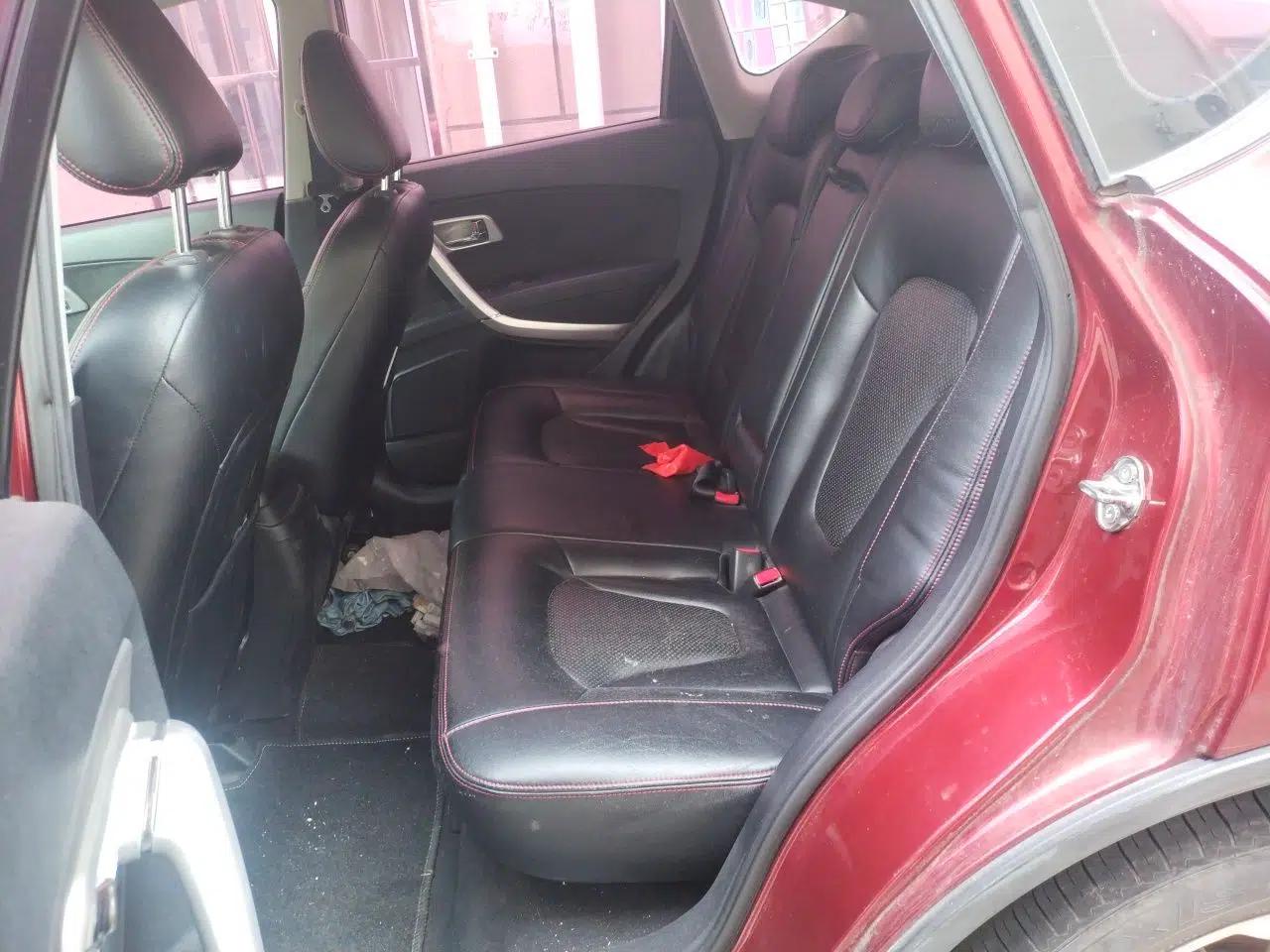 Bestune X80 2015 2.0L automatic comfort version — миниатюра 17