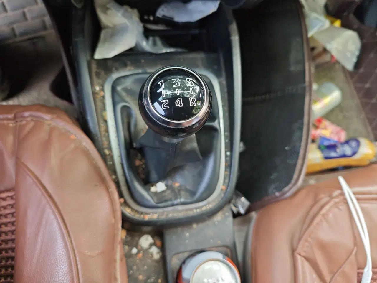 Bestune B30 2016 1.6L manual luxury version — миниатюра 14