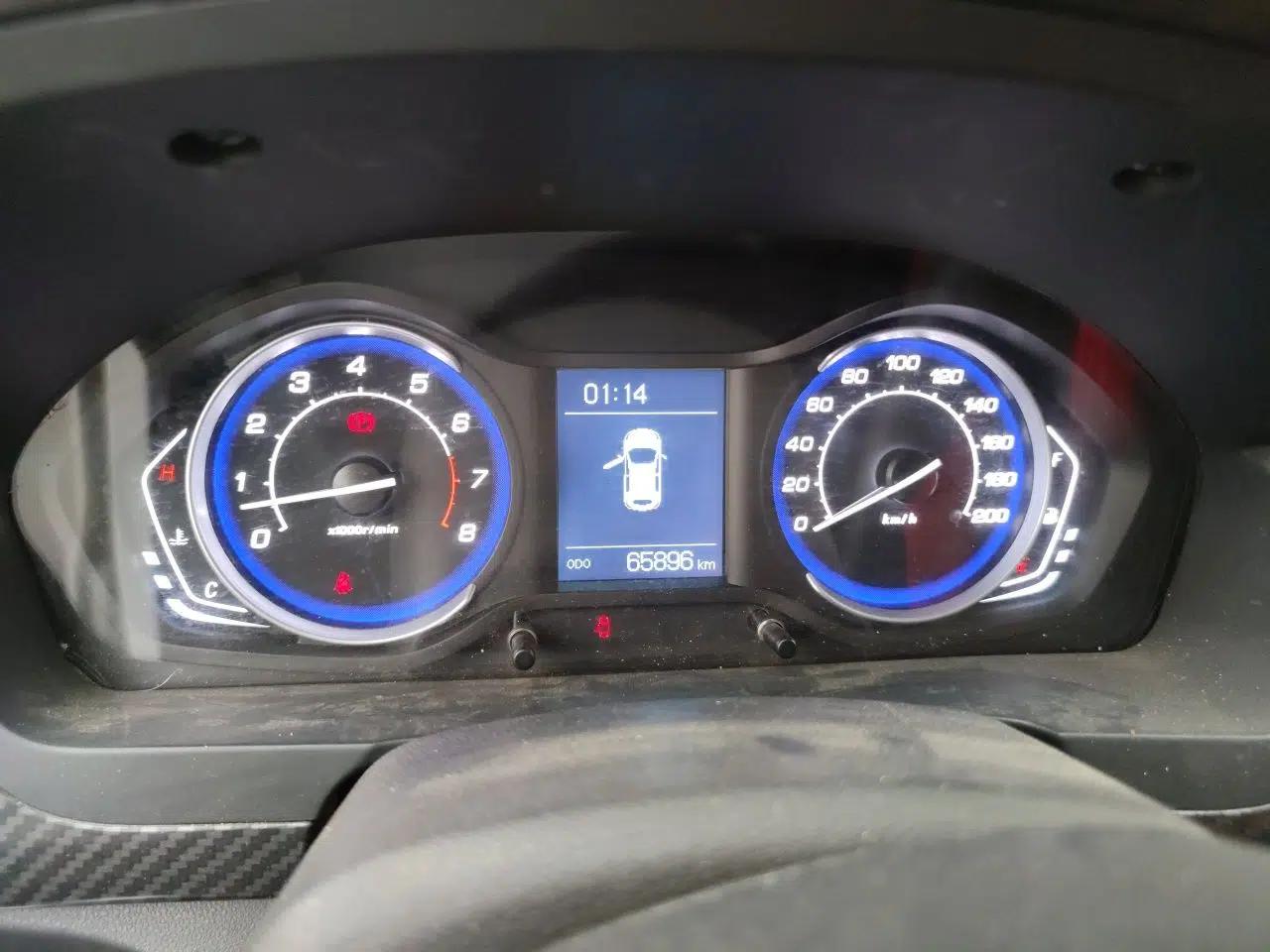 BAIC Senova X25 2015 1.5L Manual Elite Edition — миниатюра 15