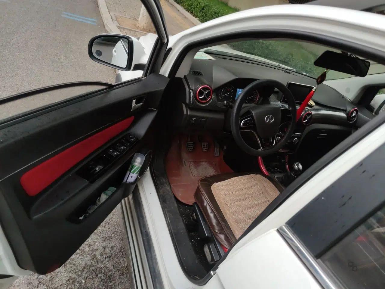 BAIC Senova X25 2015 1.5L Manual Elite Edition — миниатюра 20