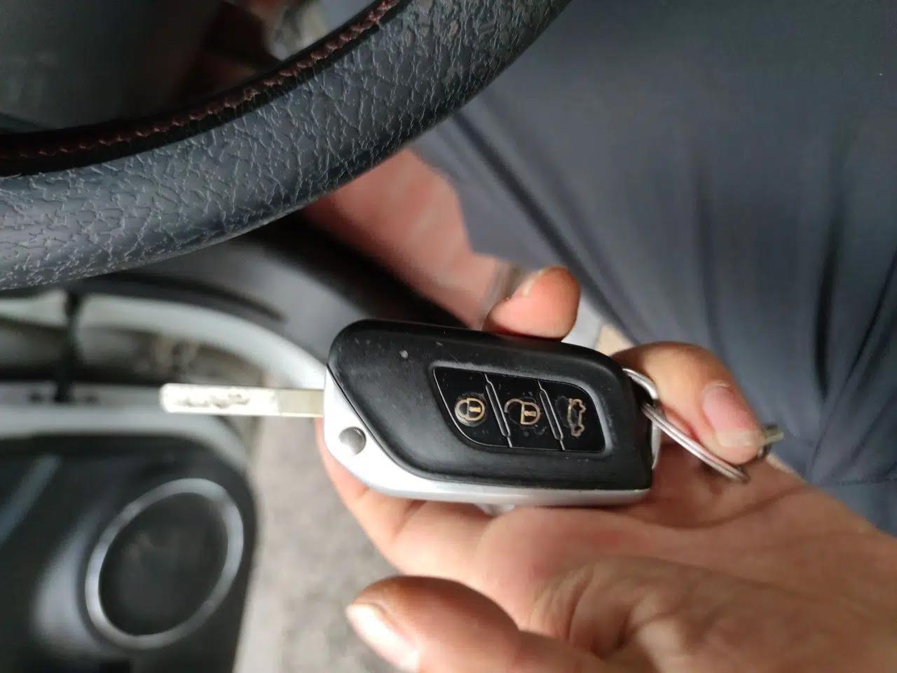 BAIC Senova X25 2015 1.5L Manual Elite Edition — миниатюра 24