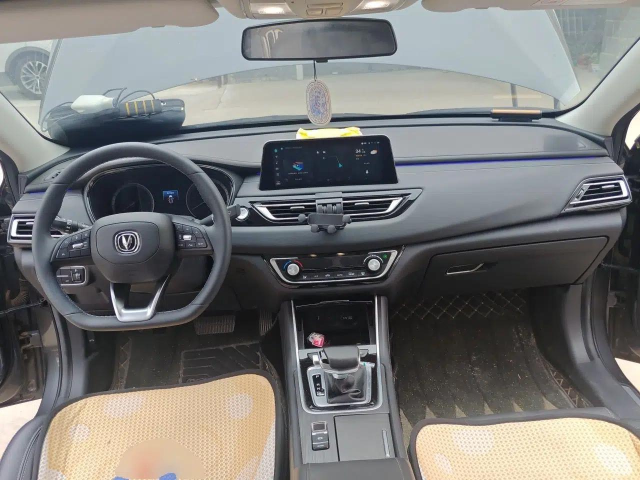 CHANGAN Ruicheng CC 2022 Blue Whale Edition 1.5T DCT Luxury Model — миниатюра 10
