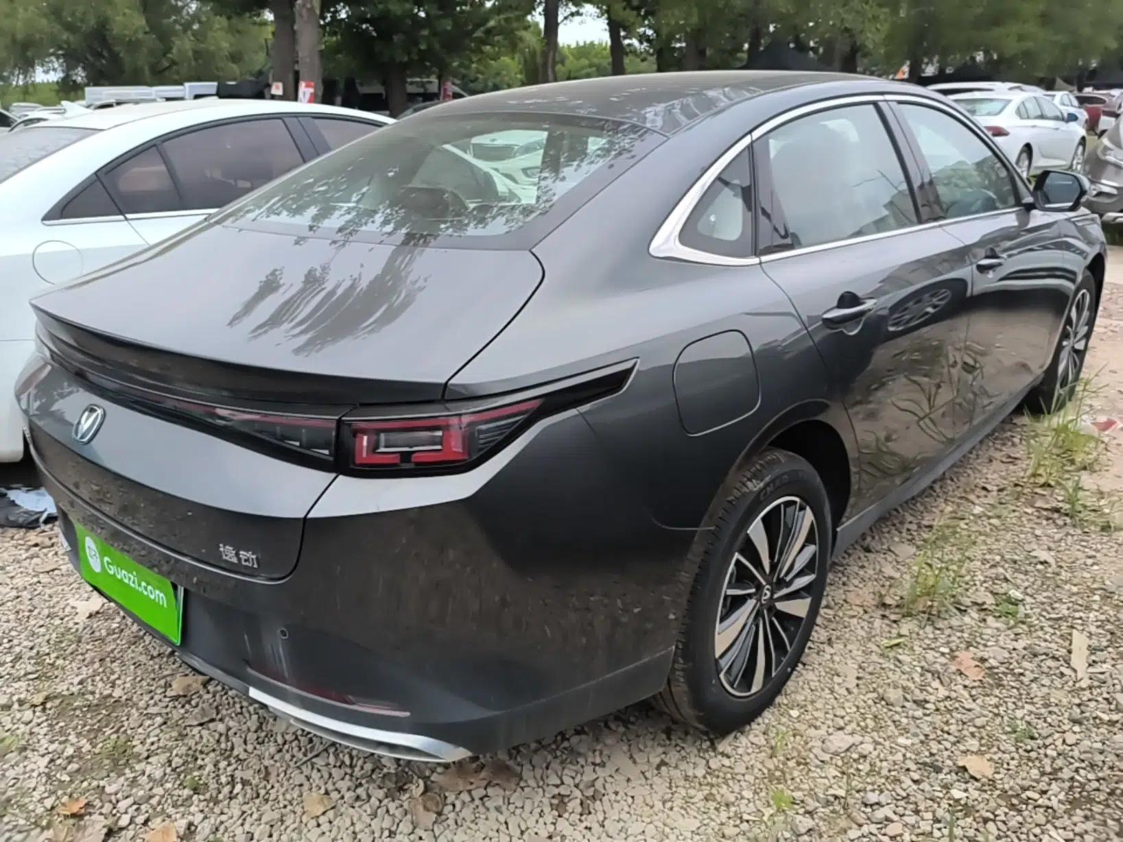 CHANGAN Eado PHEV 2025 Smart New Blue Whale 145KM Battleship Edition — миниатюра 6