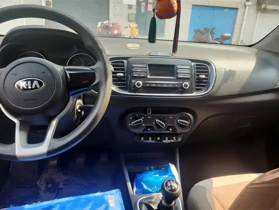 2017 Kia K2 1.4L Manual Smart Edition Value — миниатюра 13