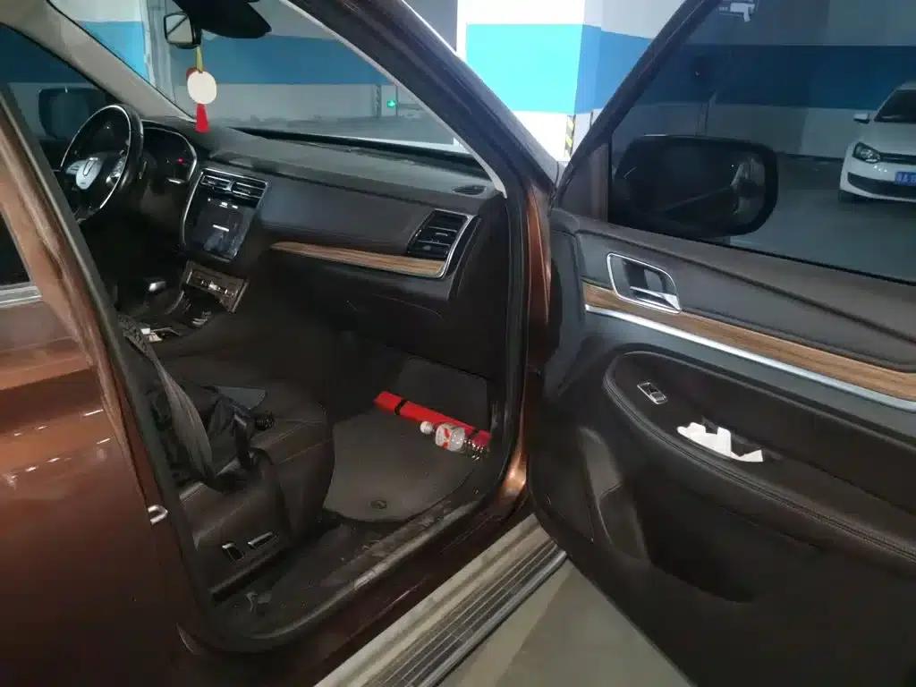 Roewe RX8 2018 30T Intelligent Internet Two-Wheel Drive Supreme Edition — миниатюра 20