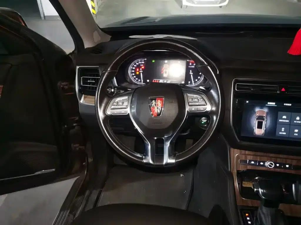 Roewe RX8 2018 30T Intelligent Internet Two-Wheel Drive Supreme Edition — миниатюра 3