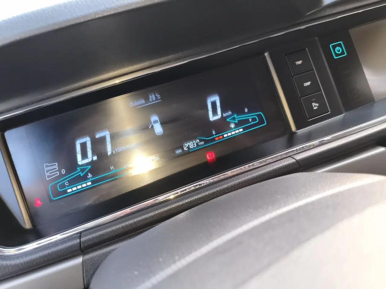 CHANGAN KAICHENG Oushang A600 2016 1.5L Manual Luxury 7-Seater — миниатюра 12