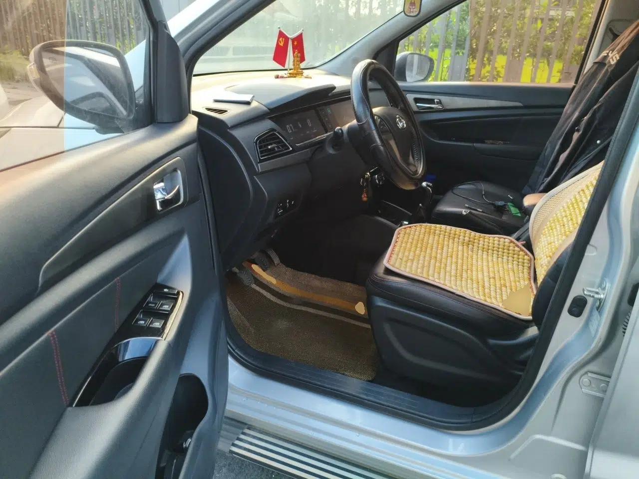 CHANGAN KAICHENG Oushang A600 2016 1.5L Manual Luxury 7-Seater — миниатюра 16