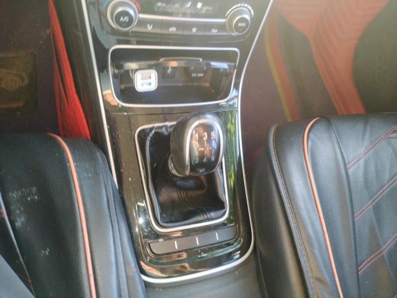 CHANGAN KAICHENG Oushang A600 2018 1.5L Manual Luxury Model — миниатюра 14