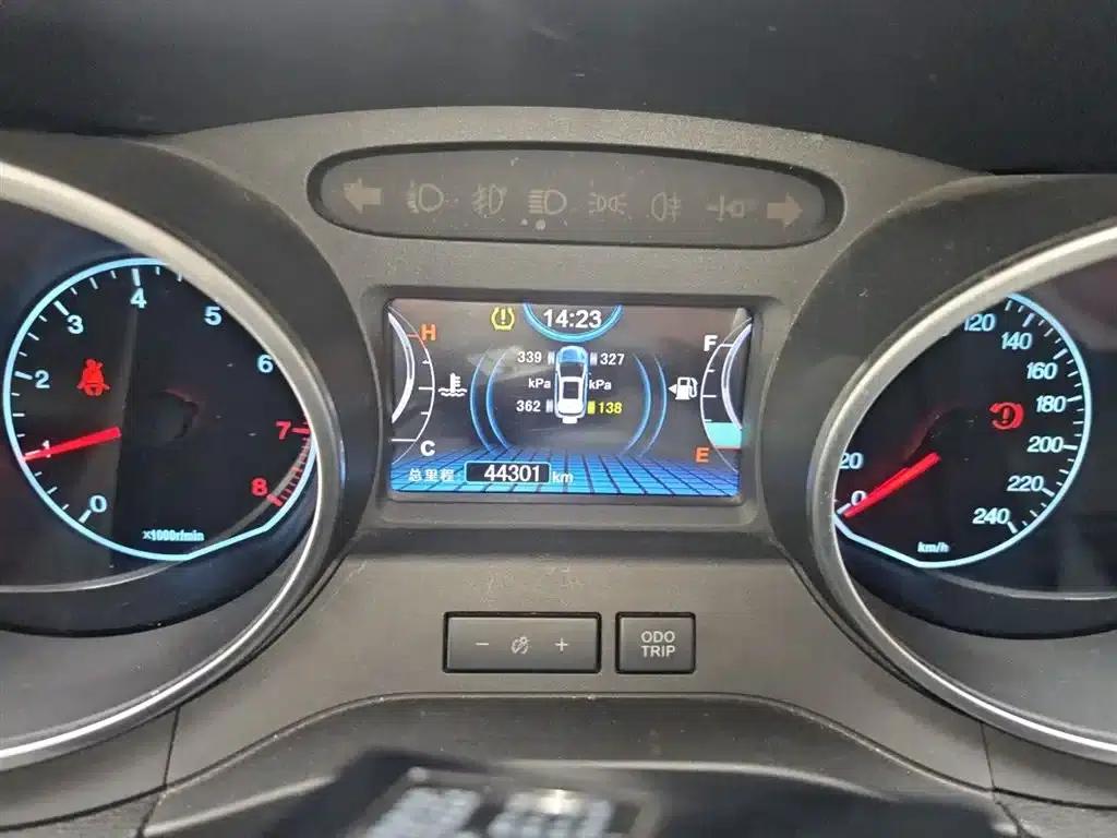 2016 Yuan 1.5L Manual Premium Model — миниатюра 12