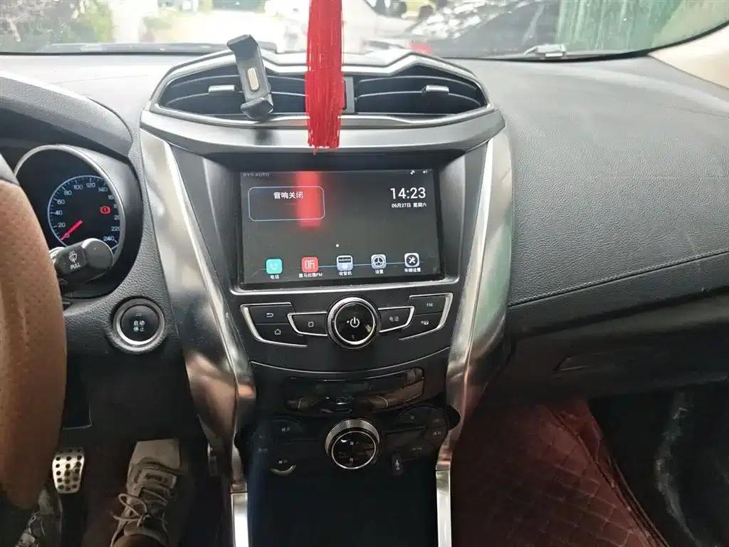 2016 Yuan 1.5L Manual Premium Model — миниатюра 14