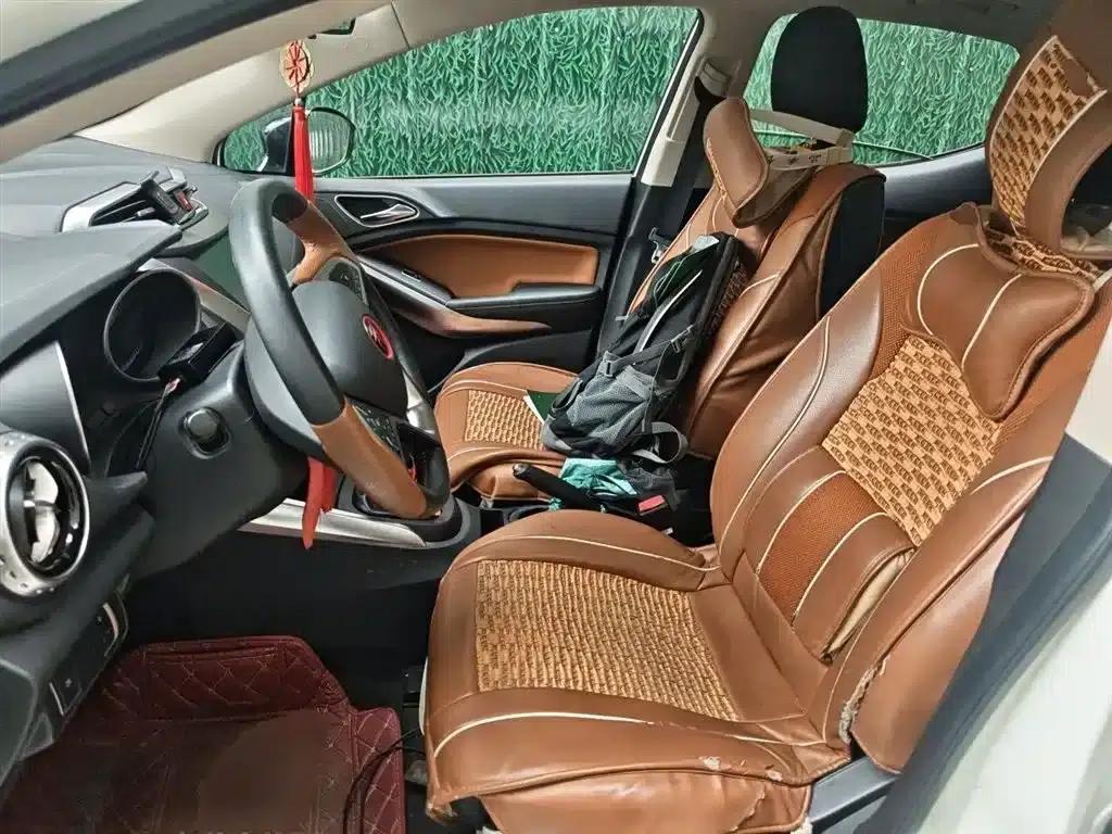 2016 Yuan 1.5L Manual Premium Model — миниатюра 16