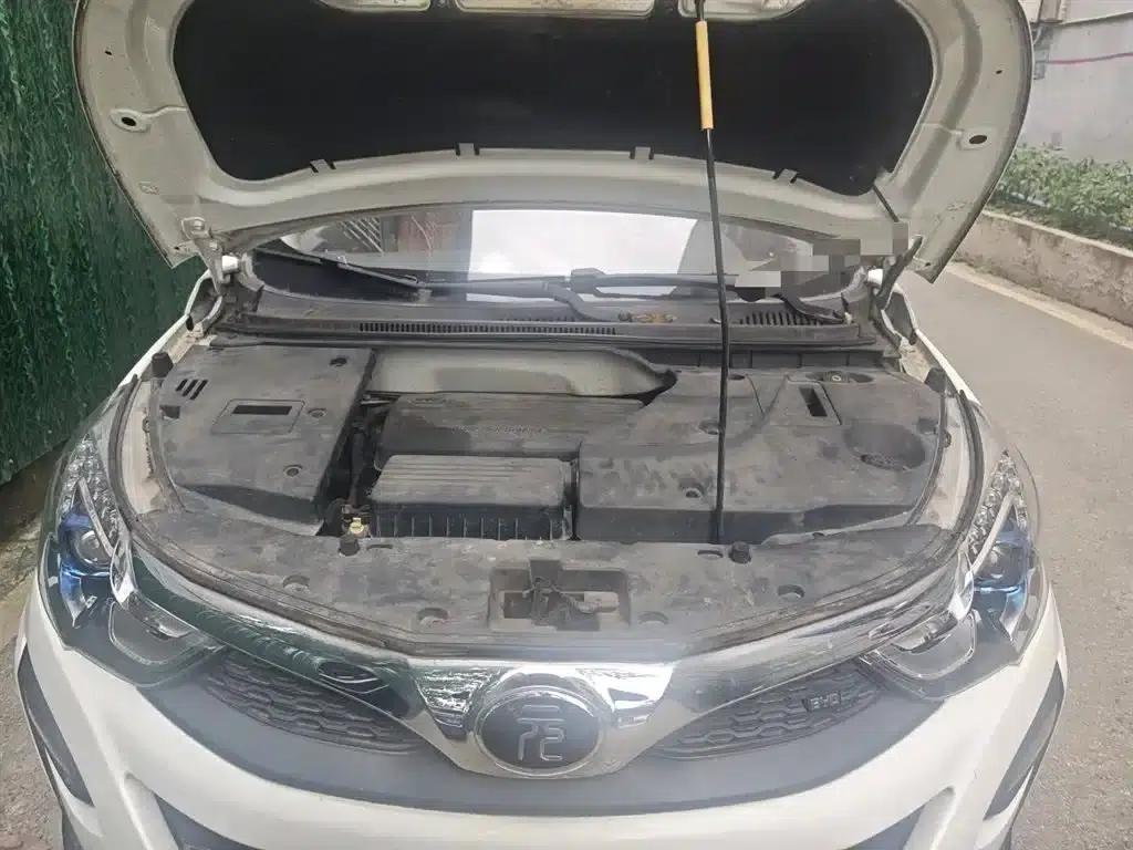 2016 Yuan 1.5L Manual Premium Model — миниатюра 21