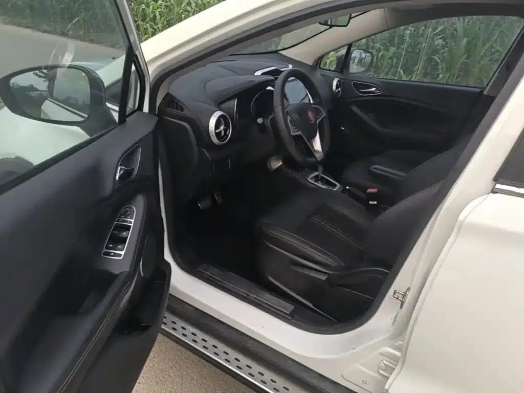 2017 Yuan 1.5L Automatic Cool Connected Edition — миниатюра 16