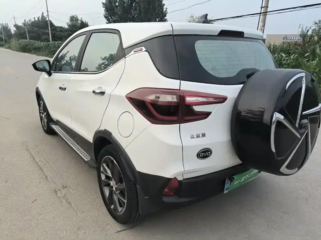 2017 Yuan 1.5L Automatic Cool Connected Edition — миниатюра 5