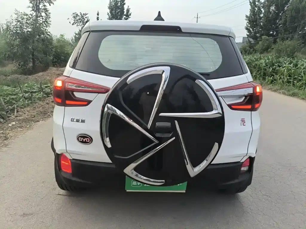2017 Yuan 1.5L Automatic Cool Connected Edition — миниатюра 6