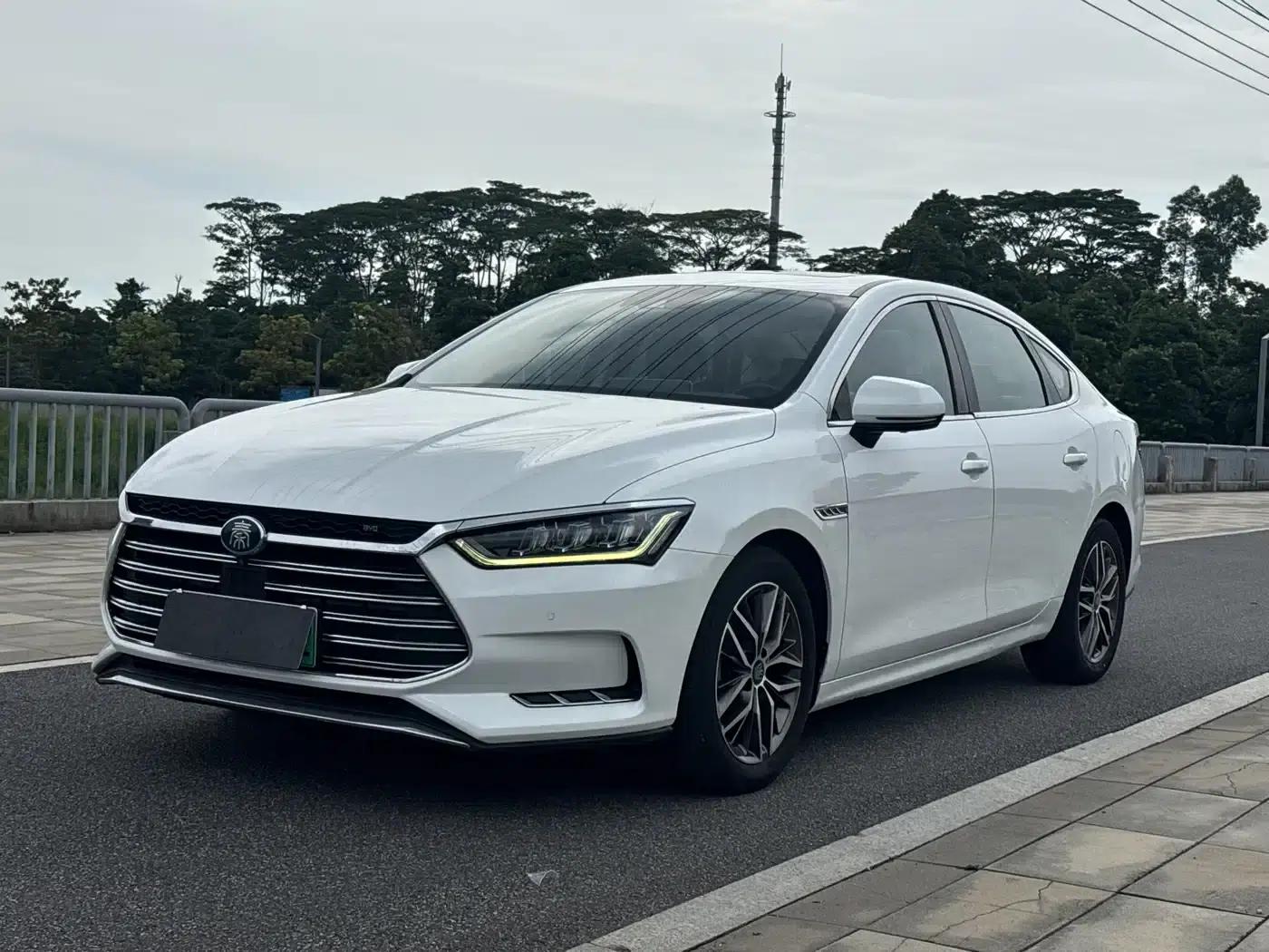 Qin Pro New Energy 2019 DM Super Edition 1.5TI Automatic Intelligent Connected Powerful Model (National VI Emission Standard) — миниатюра 1