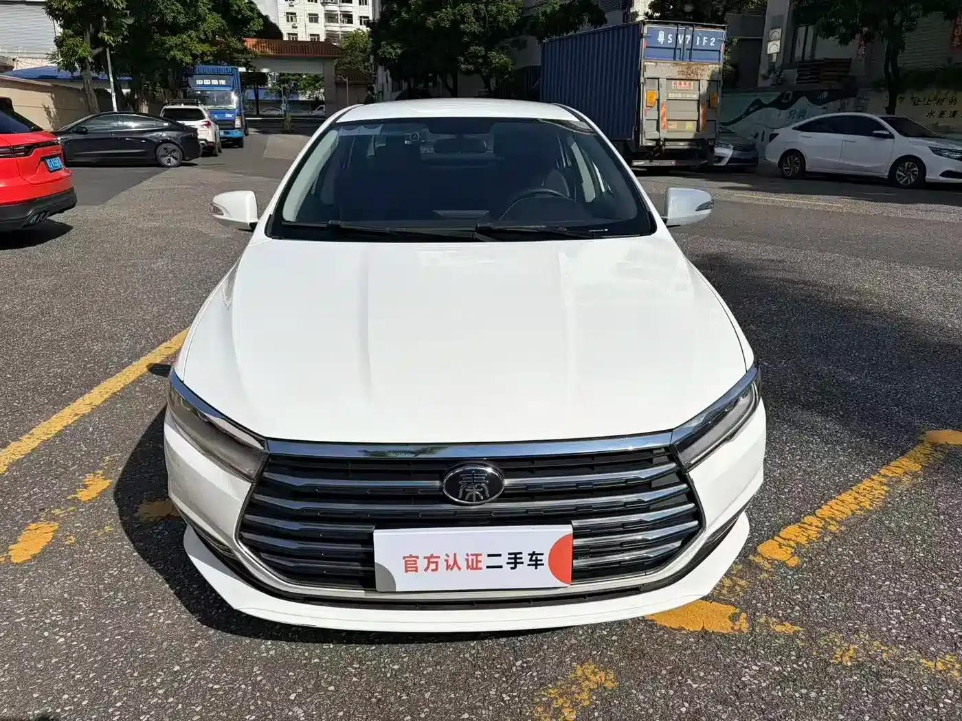 Qin 2019 1.5L Automatic Deluxe Edition — миниатюра 2