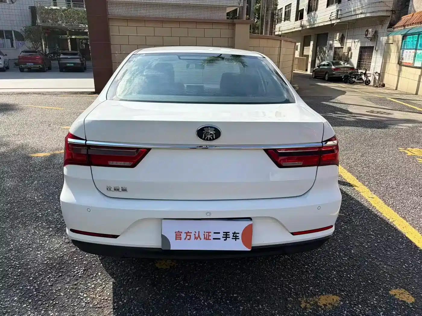 Qin 2019 1.5L Automatic Deluxe Edition — миниатюра 6