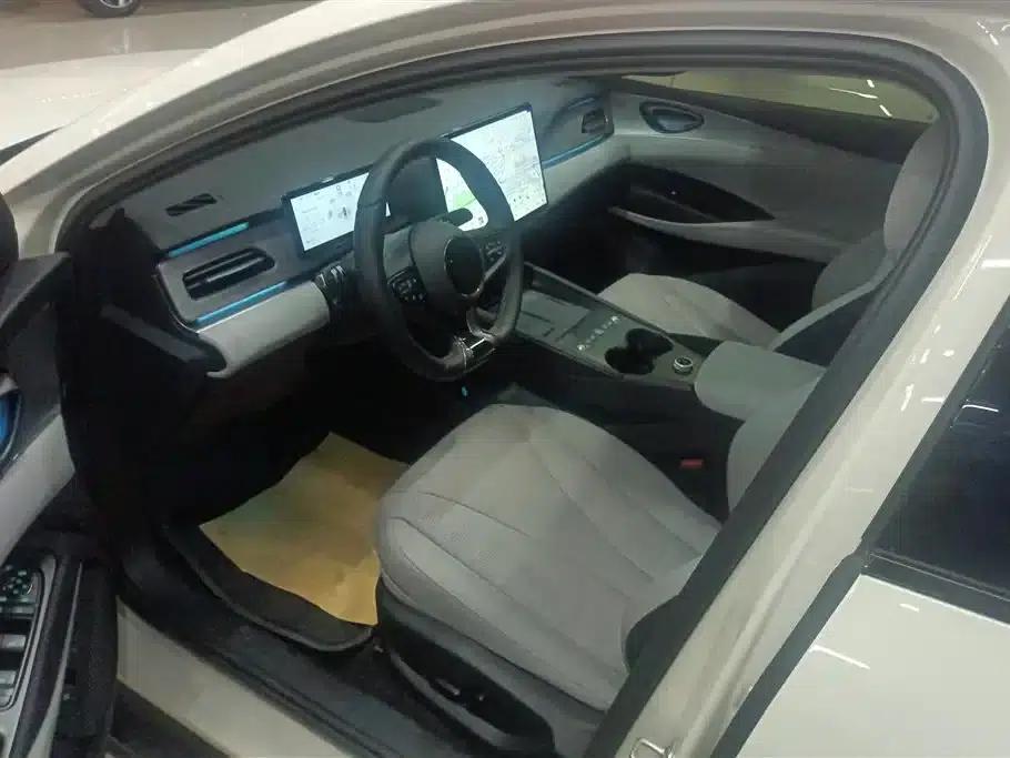 Seal 06 DM-i Touring Edition 2025 DM-i 150KM Flagship Model — миниатюра 9