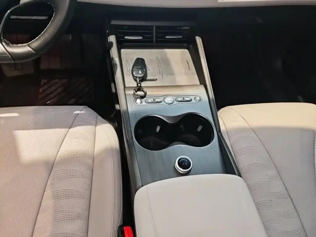 Seal 06 DM-i Touring Edition 2025 DM-i 150KM Flagship Model — миниатюра 14