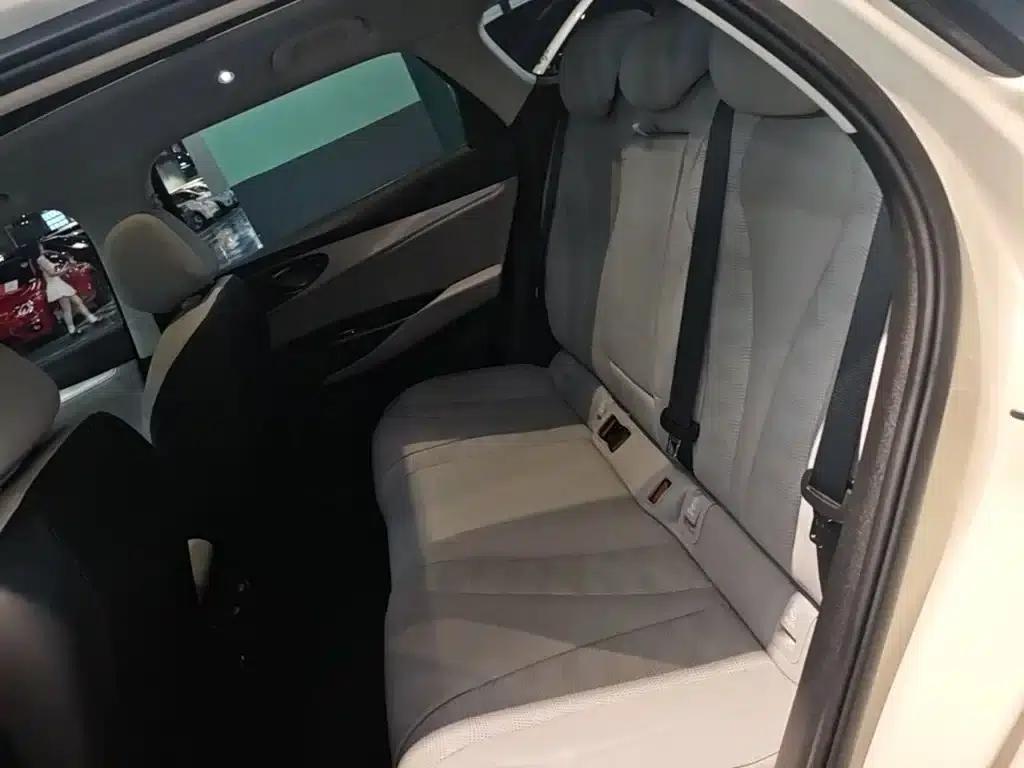 Seal 06 DM-i Touring Edition 2025 DM-i 150KM Flagship Model — миниатюра 17