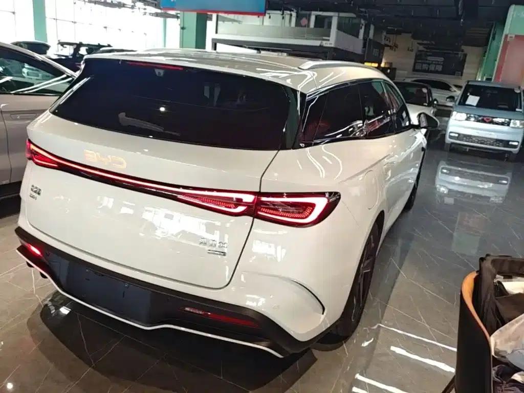 Seal 06 DM-i Touring Edition 2025 DM-i 150KM Flagship Model — миниатюра 7