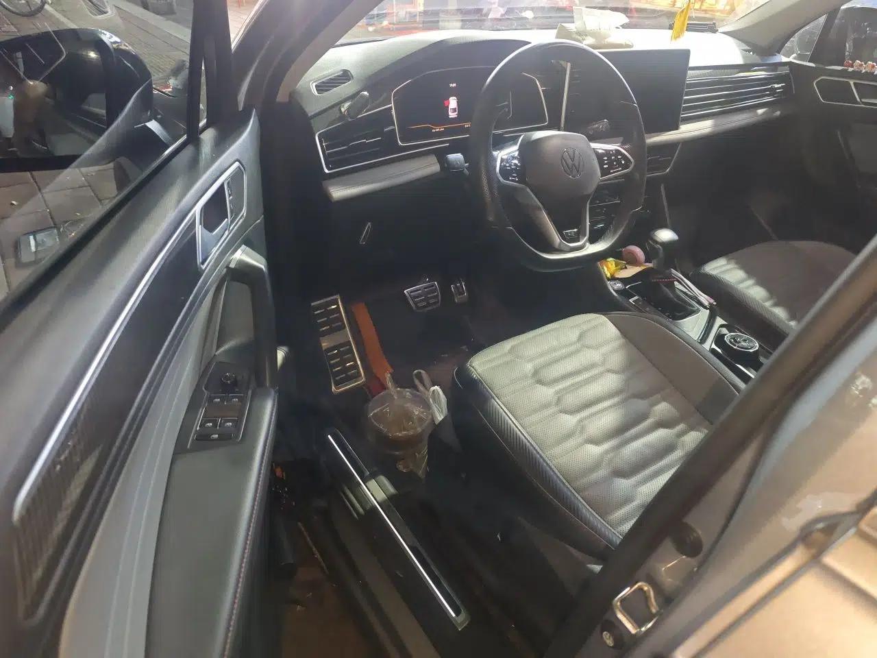Volkswagen Tiguan X 2022 330TSI Two-Wheel-Drive Flagship Edition — миниатюра 16