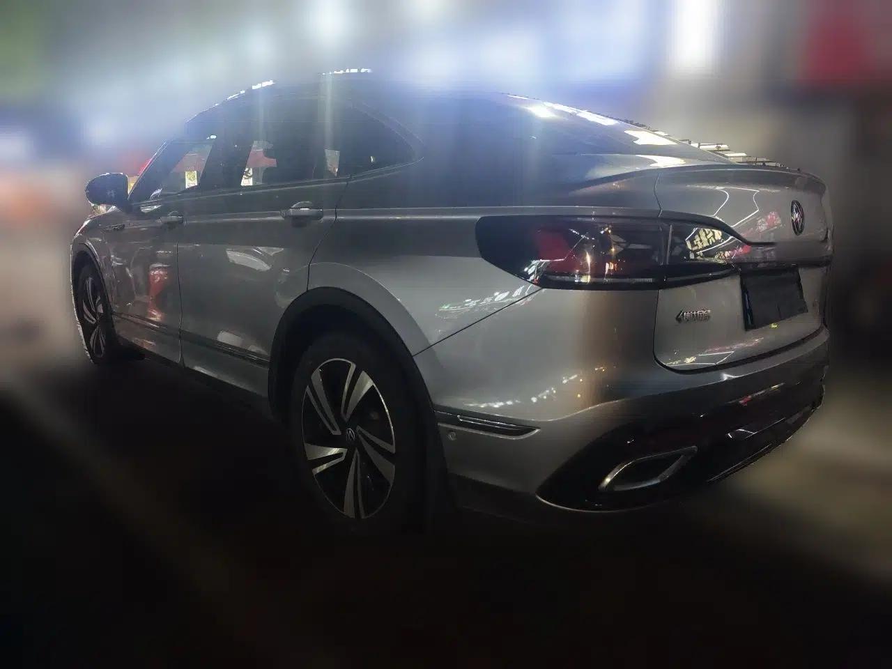 Volkswagen Tiguan X 2022 330TSI Two-Wheel-Drive Flagship Edition — миниатюра 4