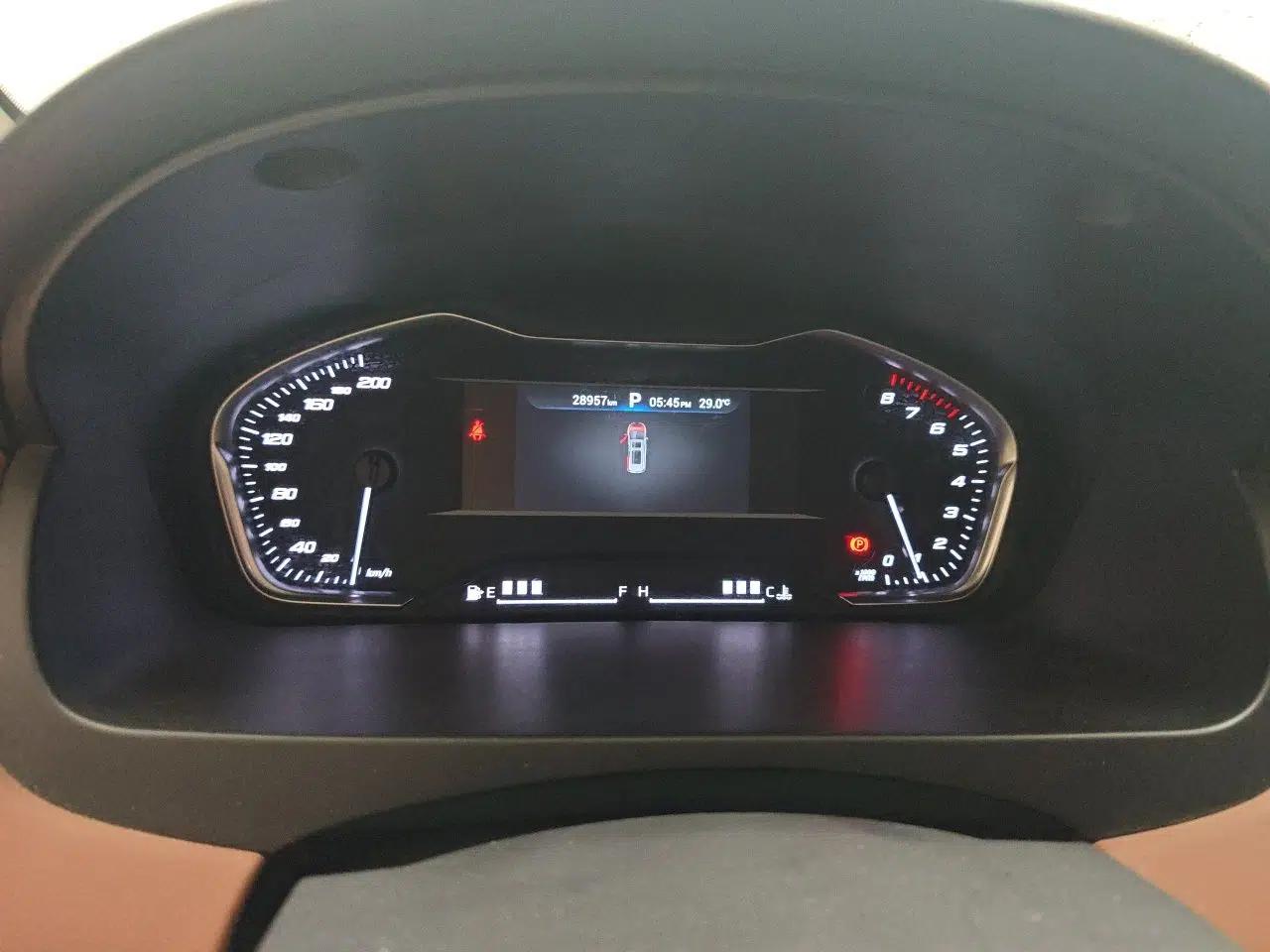 SAIC MAXUS G20 2021 PLUS 2.0T Gasoline Automatic Luxury Edition — миниатюра 11