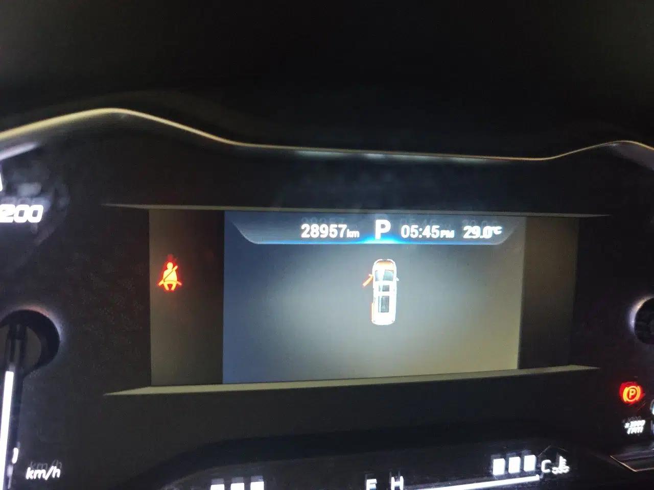 SAIC MAXUS G20 2021 PLUS 2.0T Gasoline Automatic Luxury Edition — миниатюра 12
