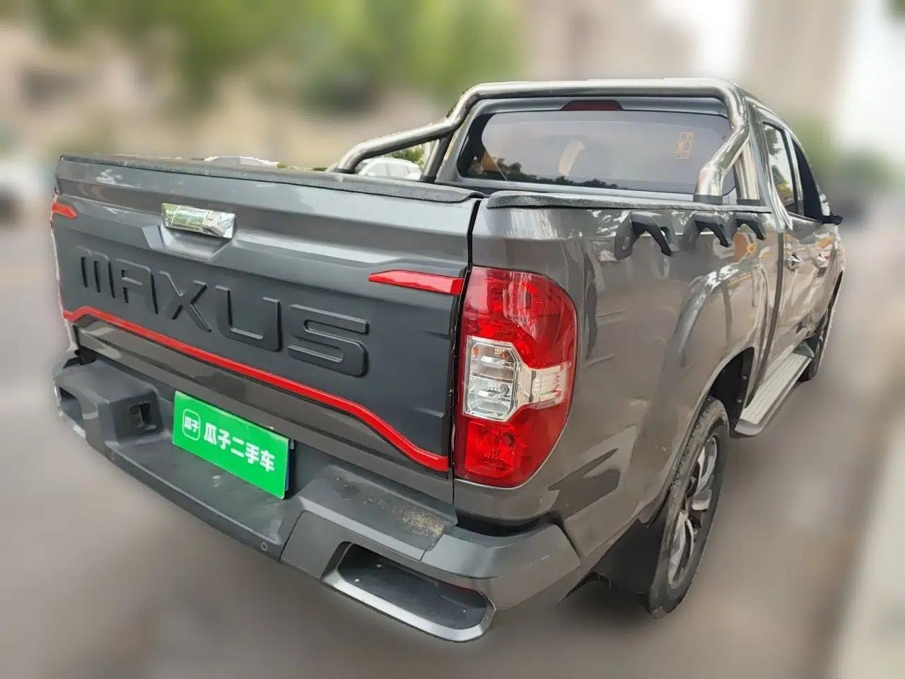SAIC MAXUS T70 2021 2.0T Diesel Automatic Two-Wheel Drive Elite Version with Long Bed and High Ground Clearance — миниатюра 6