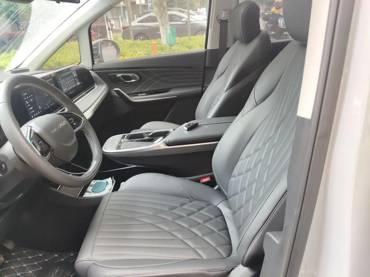 SAIC MAXUS G90 2024 2.0T Starlight Seven-Seater — миниатюра 15