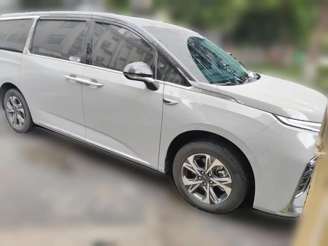 SAIC MAXUS G90 2024 2.0T Starlight Seven-Seater — миниатюра 3