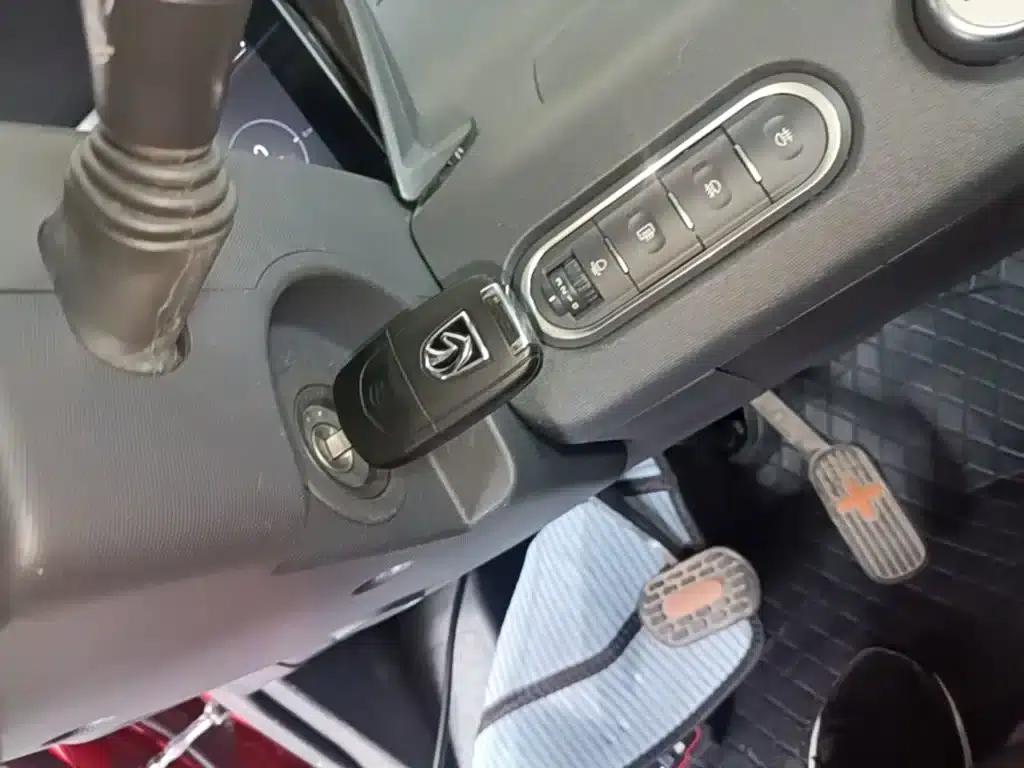 Baojun E100 2020 Model 305KM Smart Edition — миниатюра 9