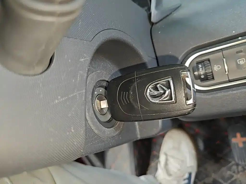 Baojun E100 2020 Model 305KM Smart Edition — миниатюра 9