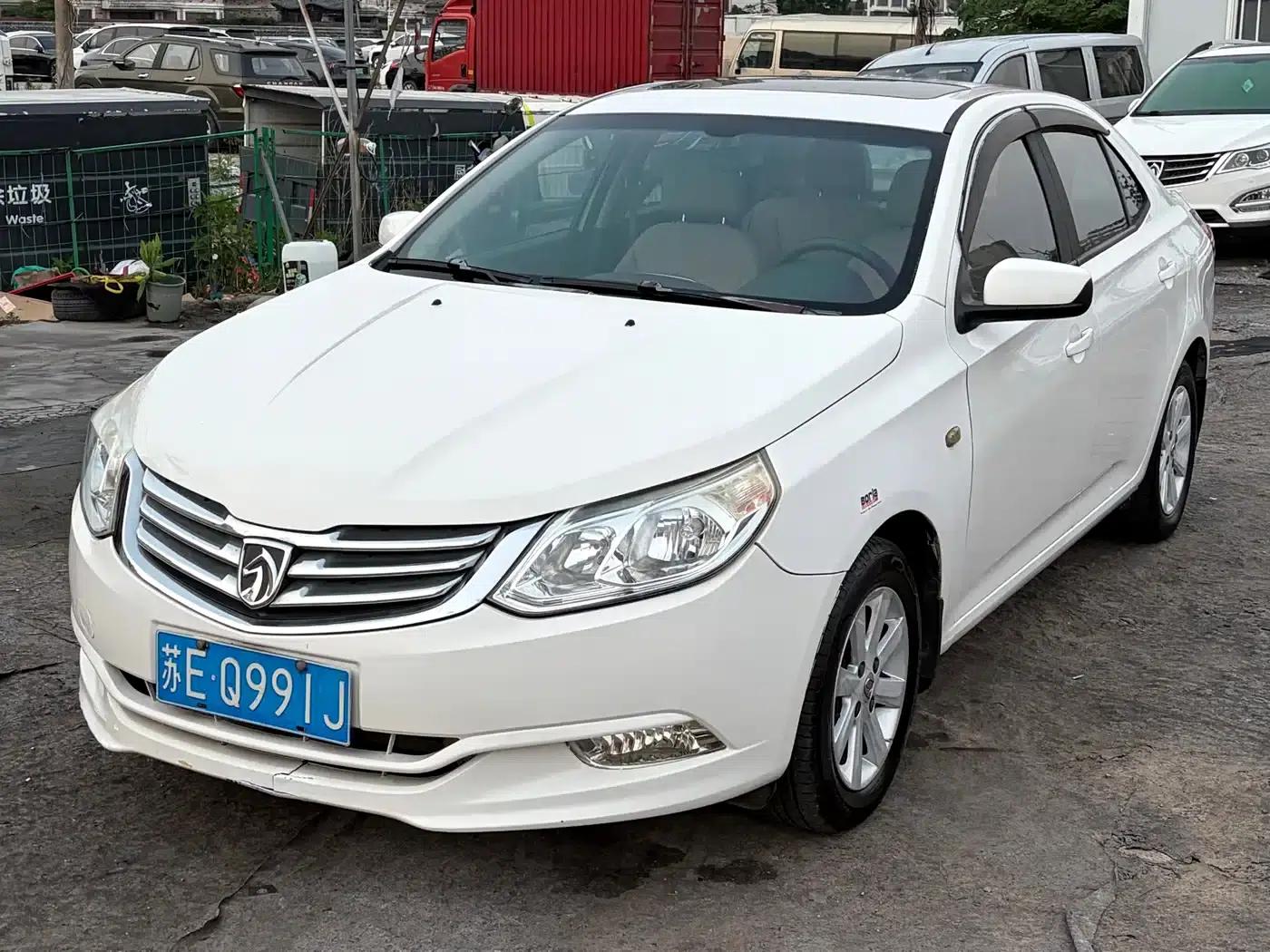 Baojun 630 2012 1.5L DVVT Automatic Comfort Model — миниатюра 1