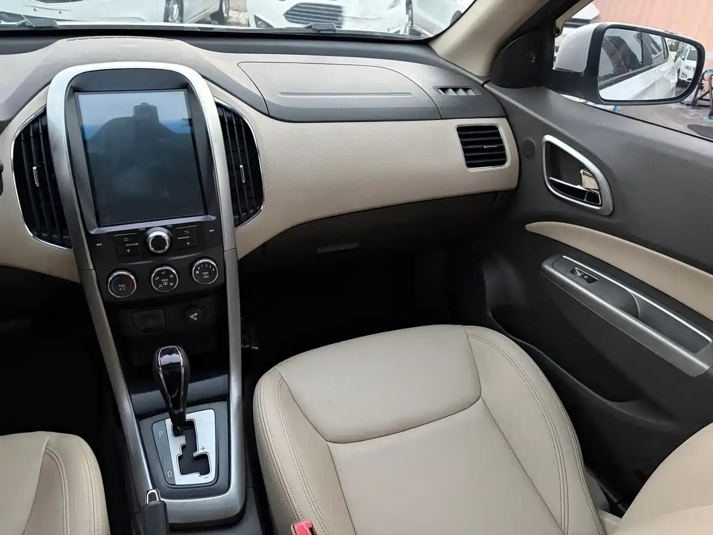 Baojun 630 2012 1.5L DVVT Automatic Comfort Model — миниатюра 12