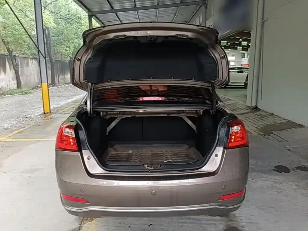 Baojun 630 2016 1.5L Manual Comfort Model — миниатюра 19