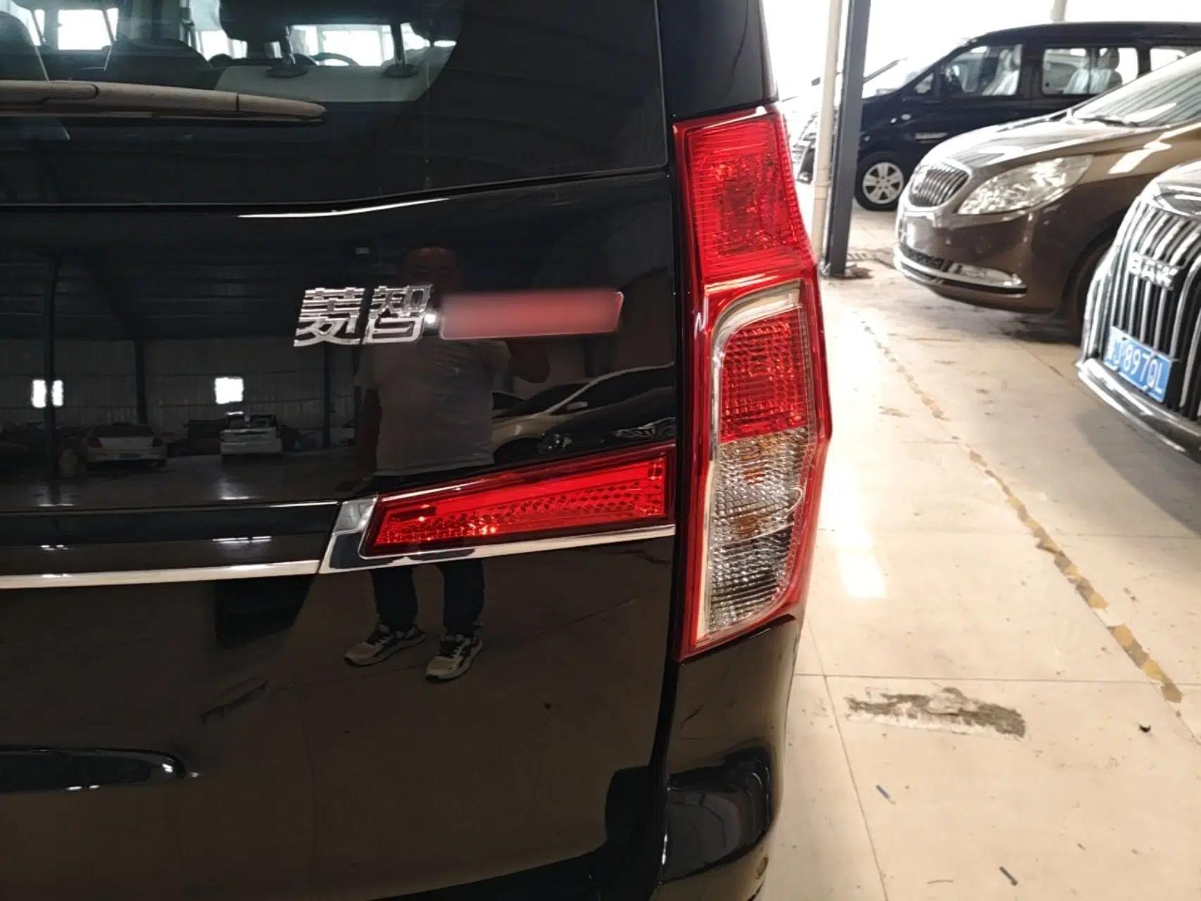 FORTHING Lingzhi PLUS 2025 Model 1.5T Manual Luxury Edition 7-seater — миниатюра 9