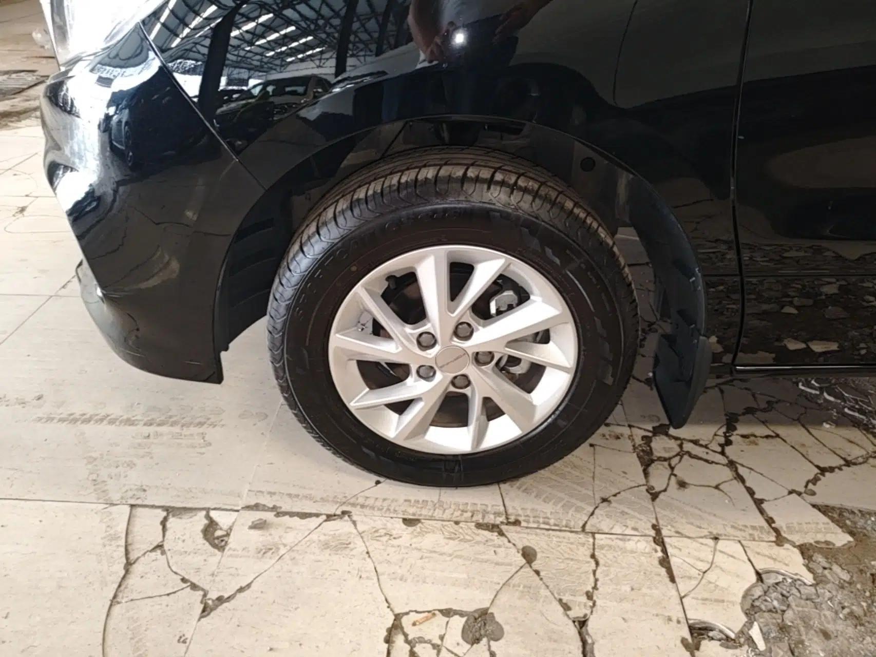 FORTHING Lingzhi PLUS 2025 Model 1.5T Manual Luxury Edition 7-seater — миниатюра 10