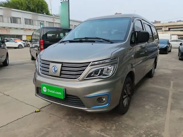 FORTHING Lingzhi M5 2020 Long-Range Version Comfort Model 7 Seats